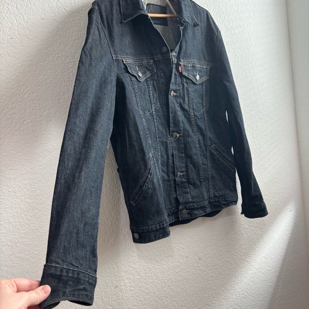 Levi's Dark Wash Denim Jean Jacket Men’s XL - Picture 2 of 11